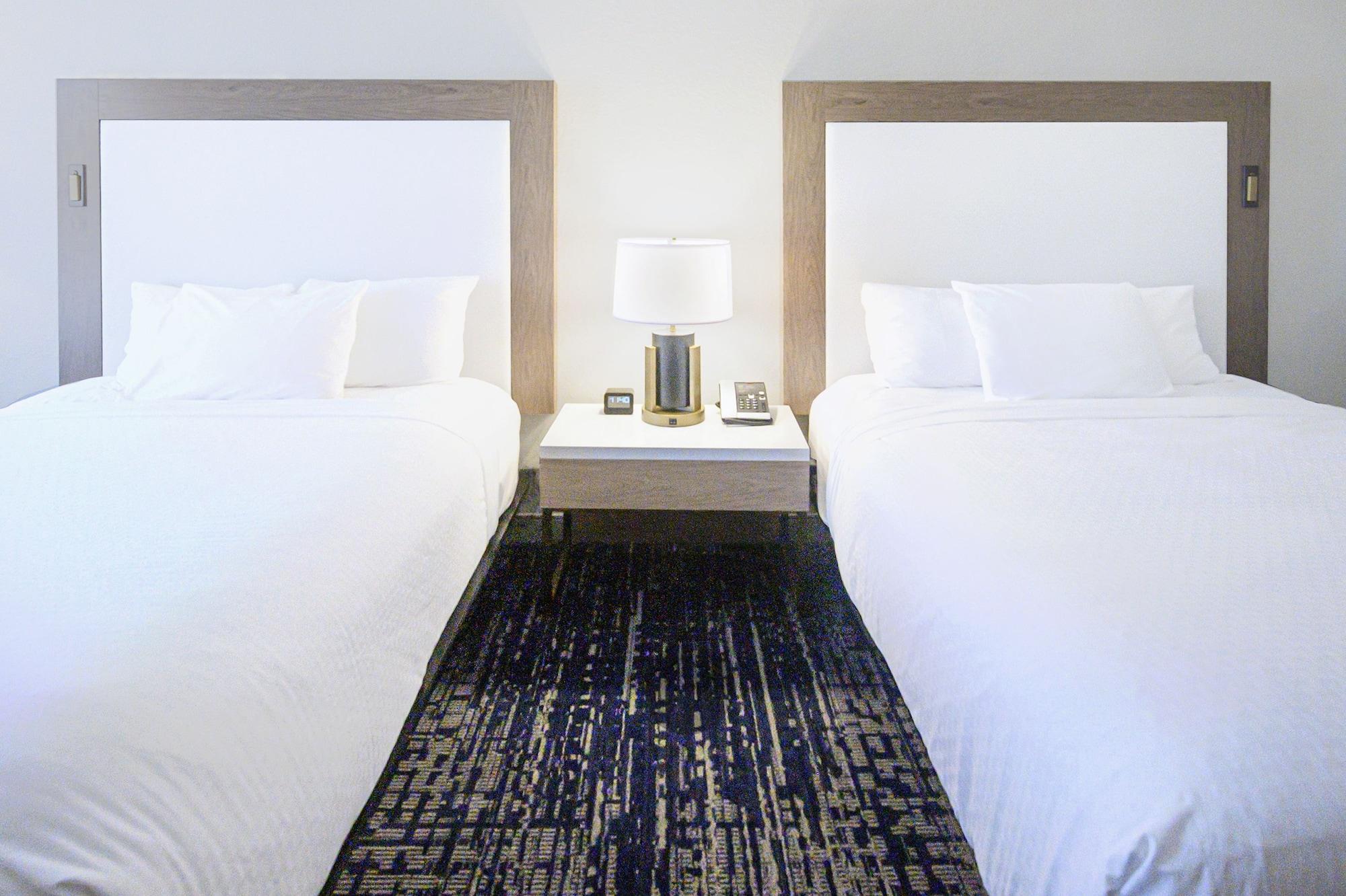 Sheraton Richmond Airport Hotel Sandston Exterior photo