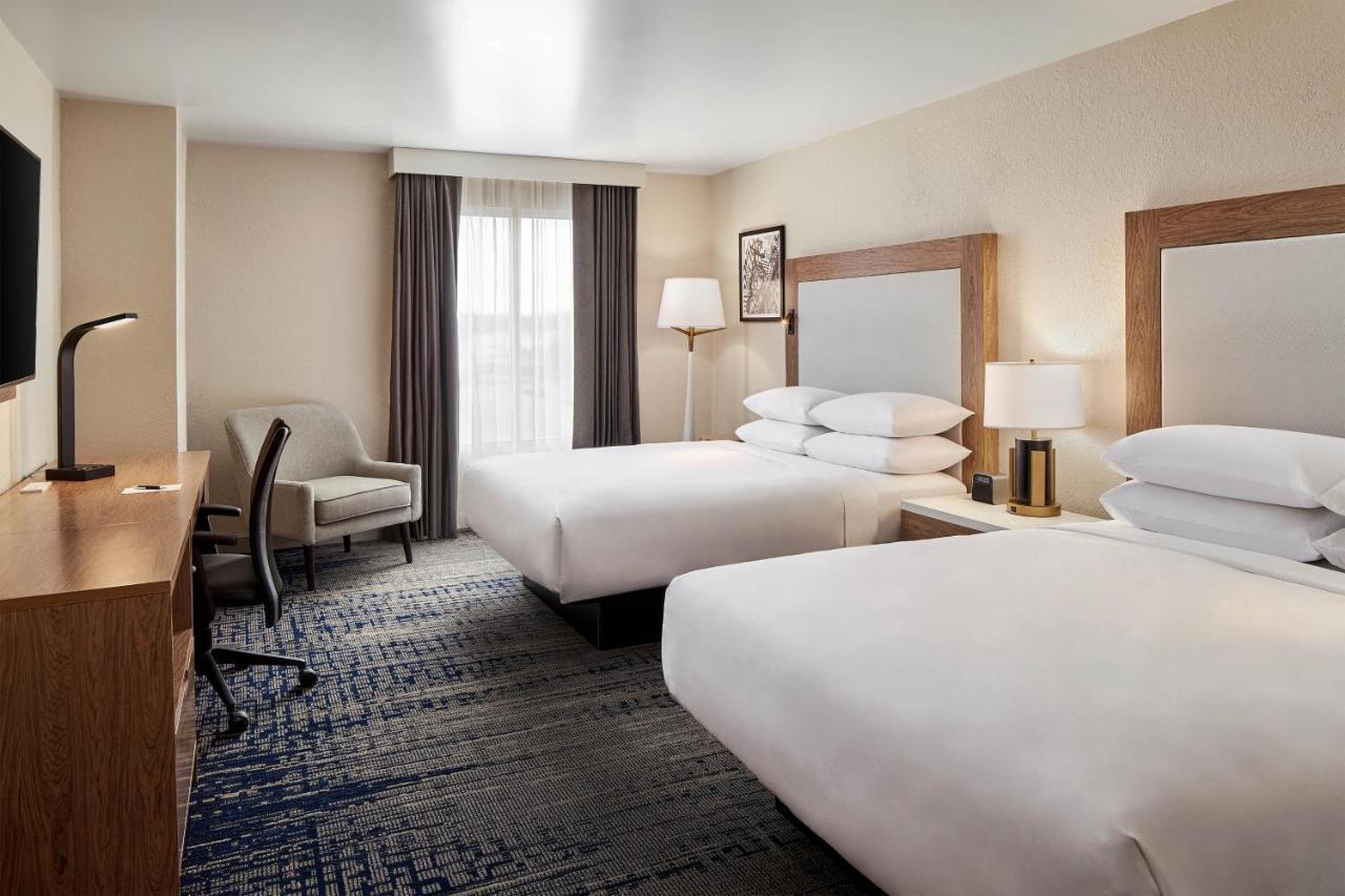 Sheraton Richmond Airport Hotel Sandston Exterior photo