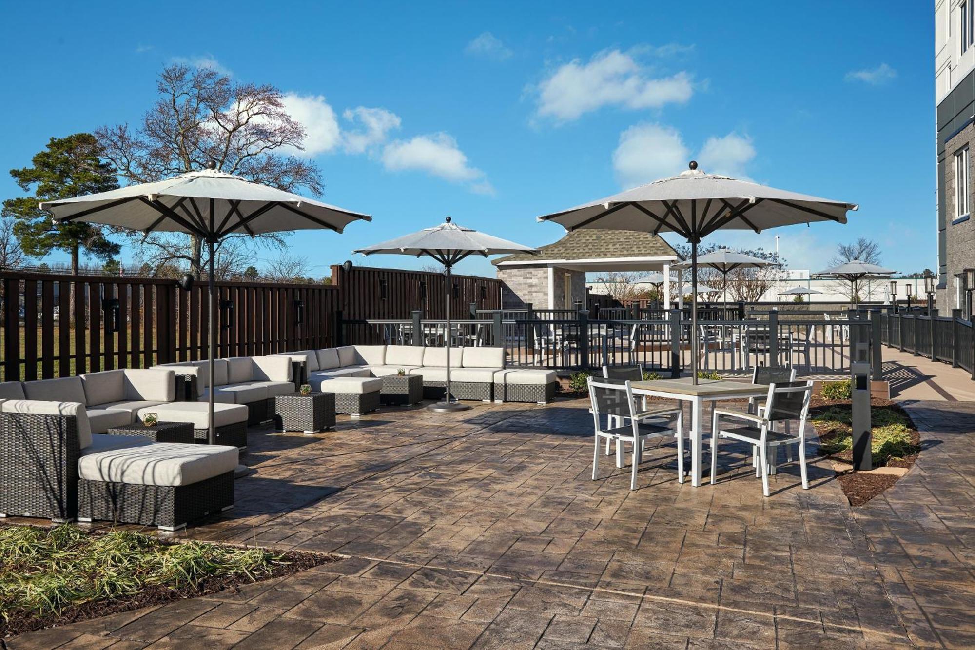 Sheraton Richmond Airport Hotel Sandston Exterior photo
